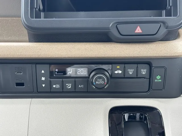 N-BOX(ホンダ)N-BOX届出済未使用車 16