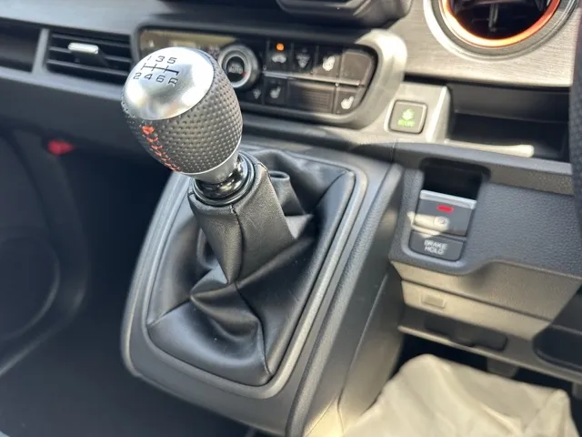 N-ONE(ホンダ)ＲＳ ６ＭＴ届出済未使用車 16