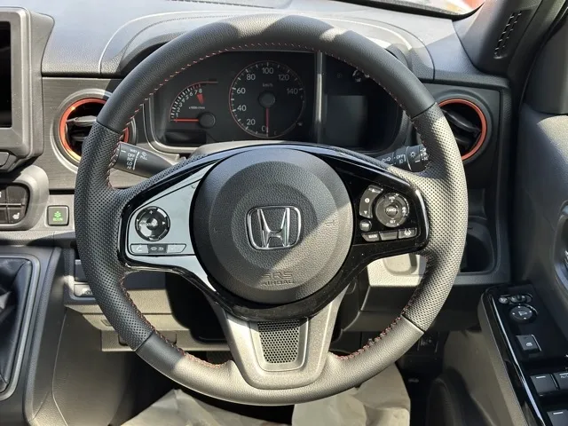 N-ONE(ホンダ)ＲＳ ６ＭＴ届出済未使用車 6