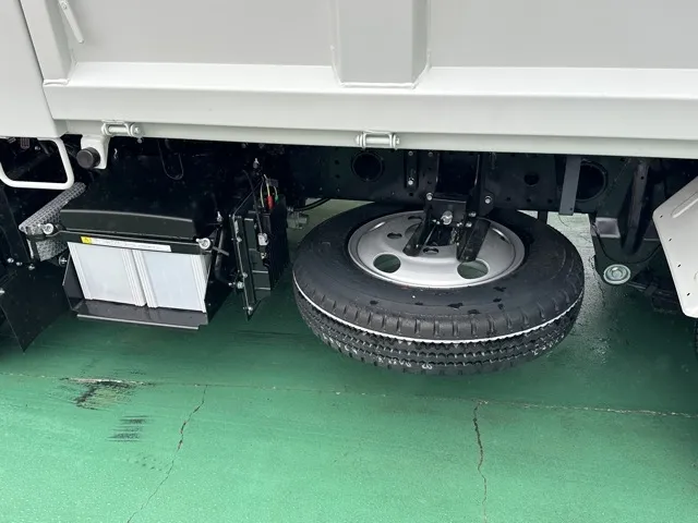 キャンター(三菱)高床キョウカダンプ ３ｔ登録済未使用車 9