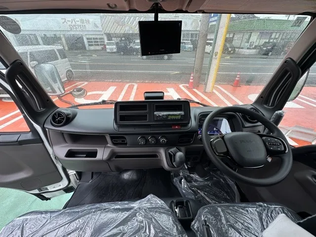 キャンター(三菱)高床キョウカダンプ ３ｔ登録済未使用車 7