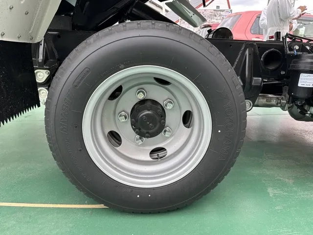 キャンター(三菱)全低床キョウカダンプ ３ｔ登録済未使用車 10