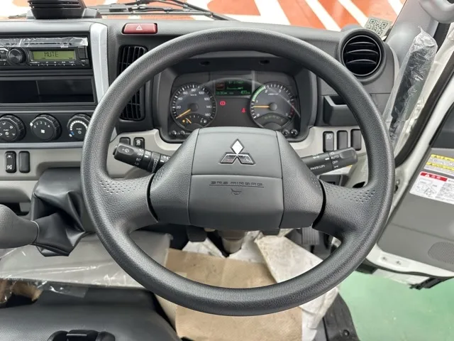 キャンター(三菱)全低床キョウカダンプ ３ｔ登録済未使用車 19