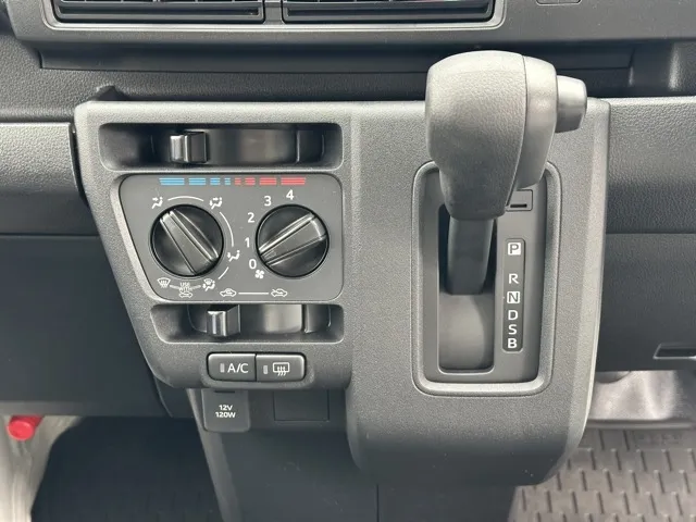 ハイゼット(ダイハツ)デラックス AT届出済未使用車 15