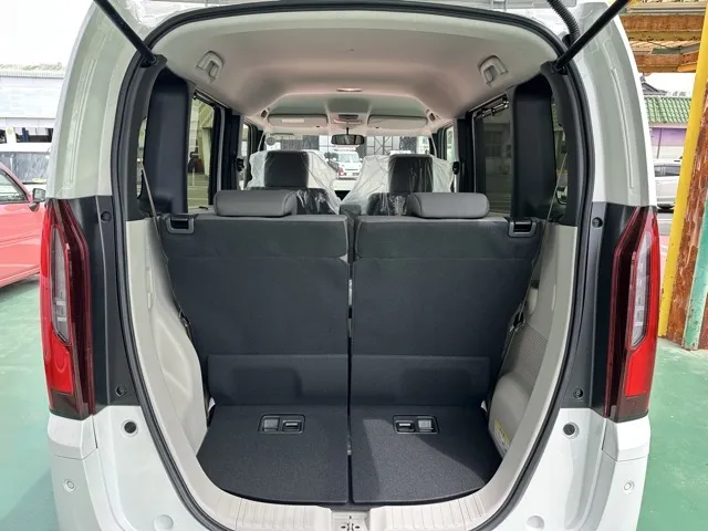 N-BOX(ホンダ)N-BOX コンフォートＰ届出済未使用車 10