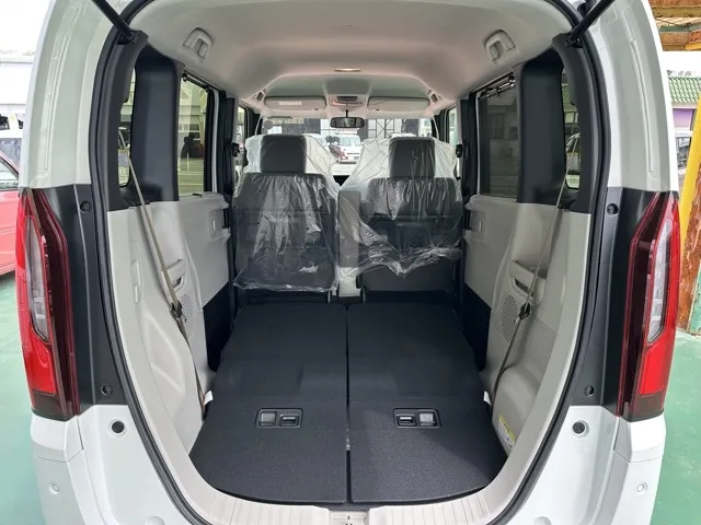 N-BOX(ホンダ)N-BOX コンフォートＰ届出済未使用車 11