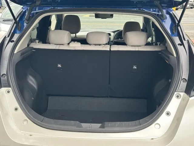 リーフ(ニッサン)G中古車 9