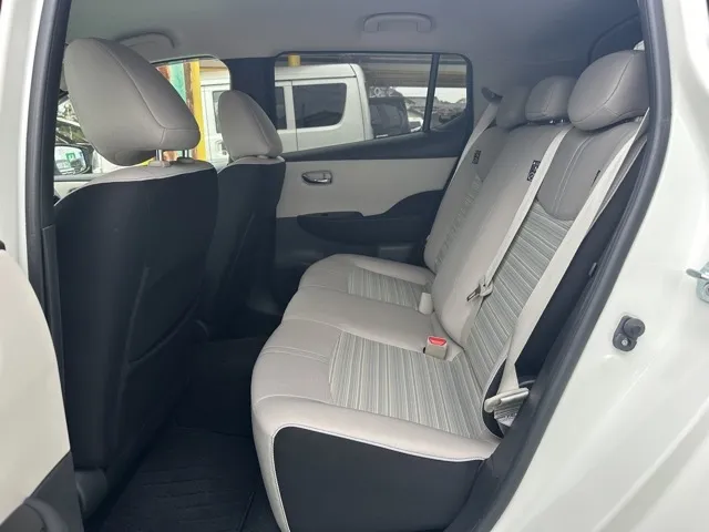 リーフ(ニッサン)G中古車 4