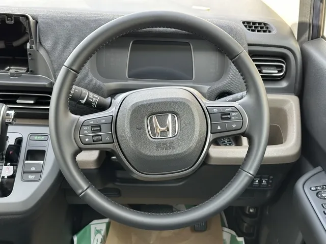 フリード(ホンダ)e：HEV エアー EX ７人乗レンタＵＰ 7