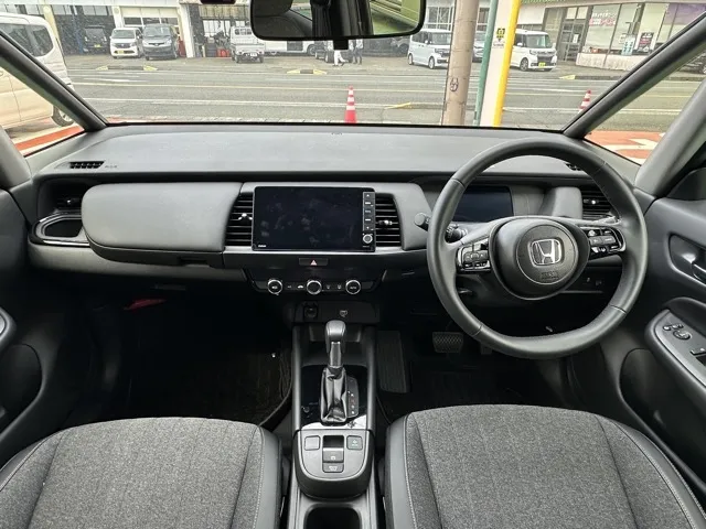 フィット(ホンダ)e：HEV ホーム ブラックスタイル中古車 5