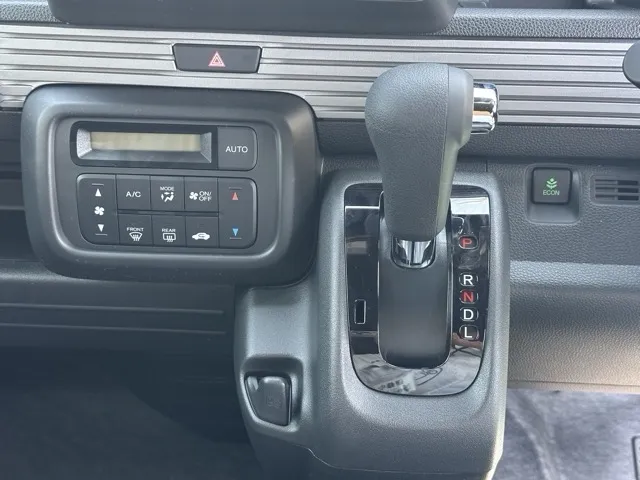 N-VAN(ホンダ)FUNターボ届出済未使用車 19
