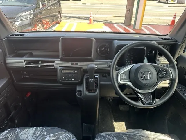 N-VAN(ホンダ)FUNターボ届出済未使用車 6