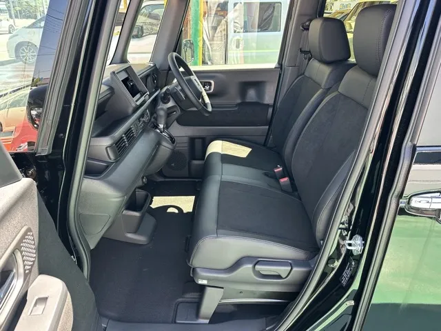 N-BOX(ホンダ)N-BOXカスタムターボ届出済未使用車 3