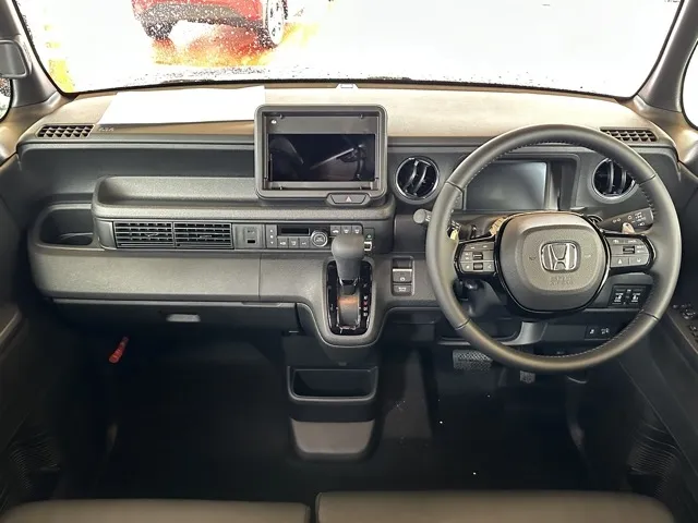 N-BOX(ホンダ)N-BOXカスタムターボ届出済未使用車 4