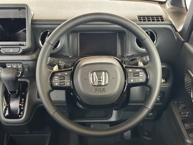 N-BOX(ホンダ)N-BOXカスタムターボ届出済未使用車 5