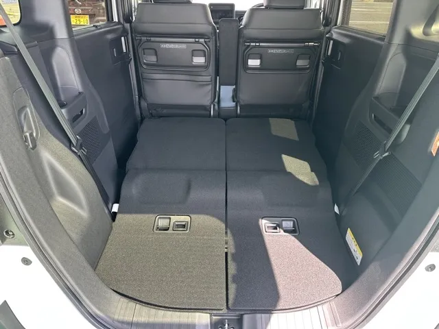 N-BOX(ホンダ)N-BOXカスタムターボ届出済未使用車 11