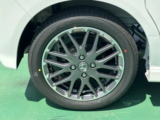 N-BOX(ホンダ)N-BOXカスタムターボ届出済未使用車 13