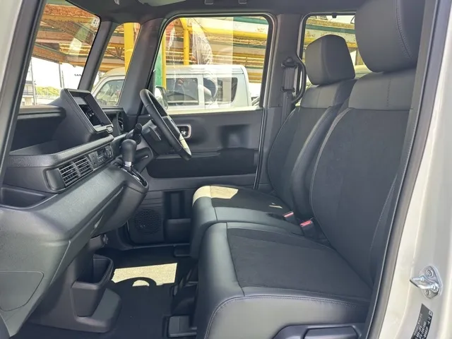 N-BOX(ホンダ)N-BOXカスタムターボ届出済未使用車 3
