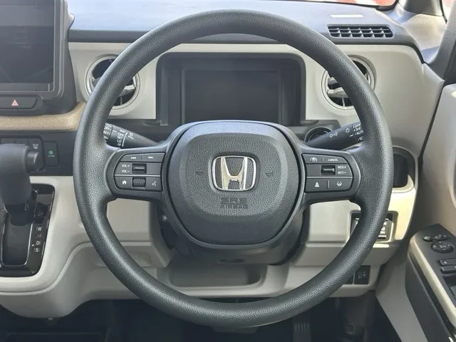 N-BOX(ホンダ)N-BOX コンフォートＰ届出済未使用車 8