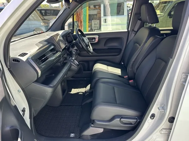 N-WGN(ホンダ)カスタムLターボ ホンダセンシング中古車 3