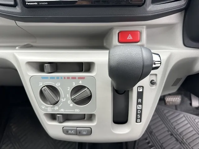 ミライース(ダイハツ)ピクシスエポック X SAⅢ中古車 19