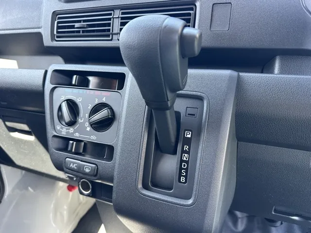 ハイゼット(ダイハツ)デラックス AT届出済未使用車 18