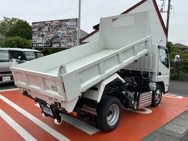 キャンター(三菱)３ｔ ローダースライドダンプ登録済未使用車 27