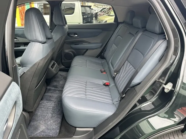アリア(ニッサン)B6中古車 4
