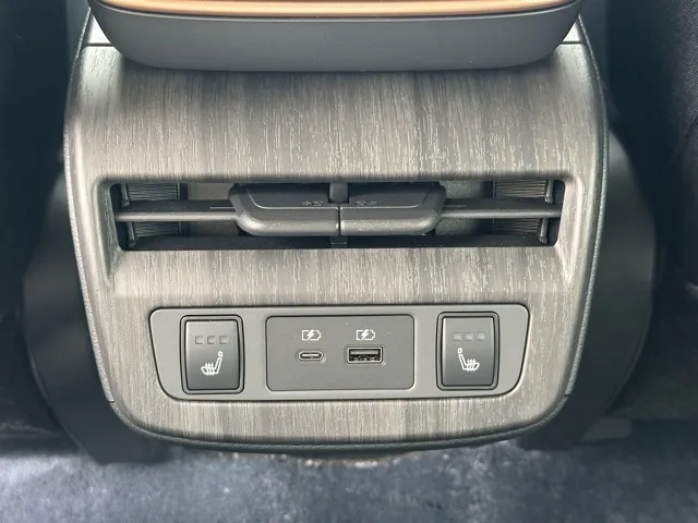 アリア(ニッサン)B6中古車 7