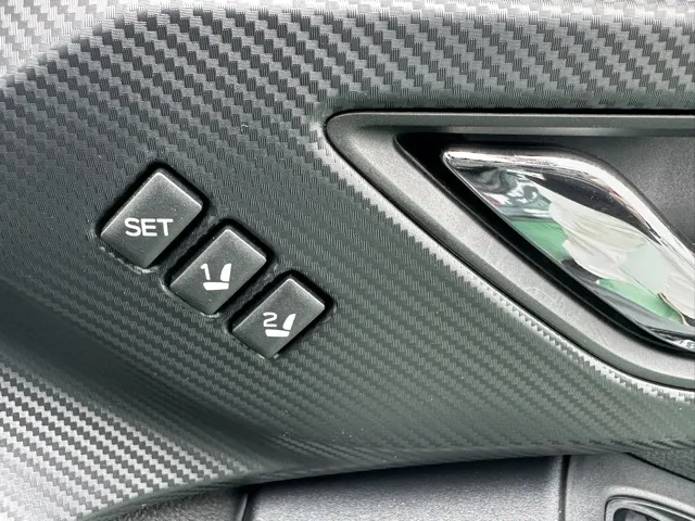 クロストレック(スバル)リミテッド 4WD中古車 13