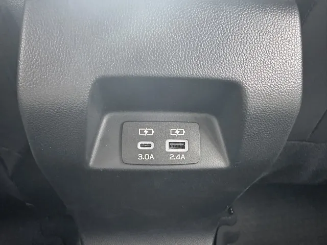 クロストレック(スバル)リミテッド 4WD中古車 5