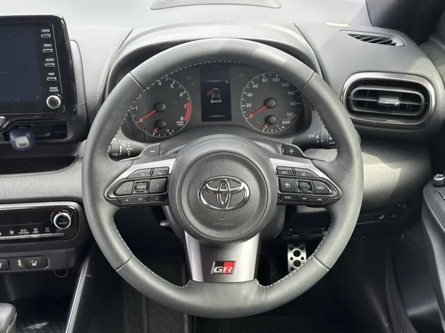 GRヤリス(トヨタ)RS AT中古車 6