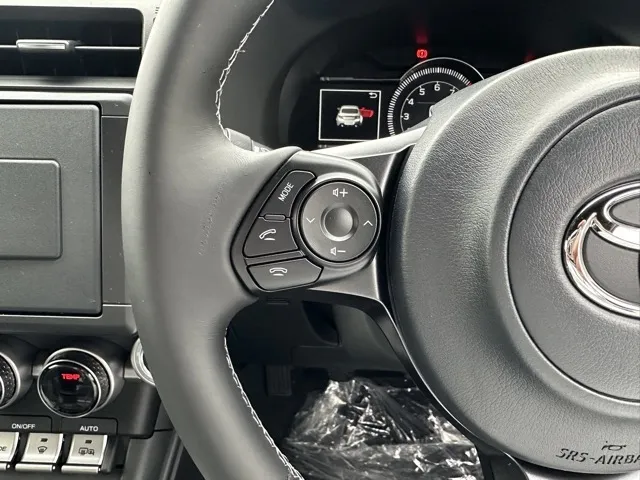 GR86(トヨタ)RC 6MT登録済未使用車 11