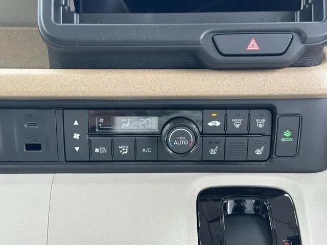 N-BOX(ホンダ)N-BOX コンフォートＰ届出済未使用車 17