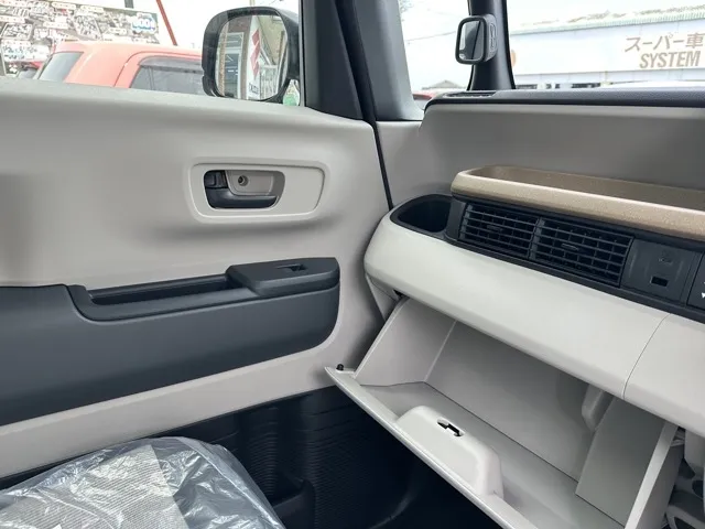 N-BOX(ホンダ)N-BOX コンフォートＰ届出済未使用車 19