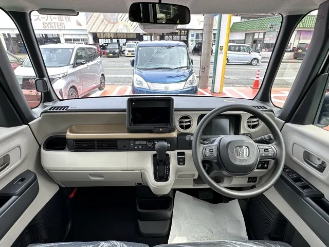 N-BOX(ホンダ)N-BOX コンフォートＰ届出済未使用車 5