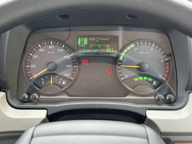 キャンター(三菱)全低床垂直ゲート 平ボディ 2ｔ 5MT登録済未使用車 27