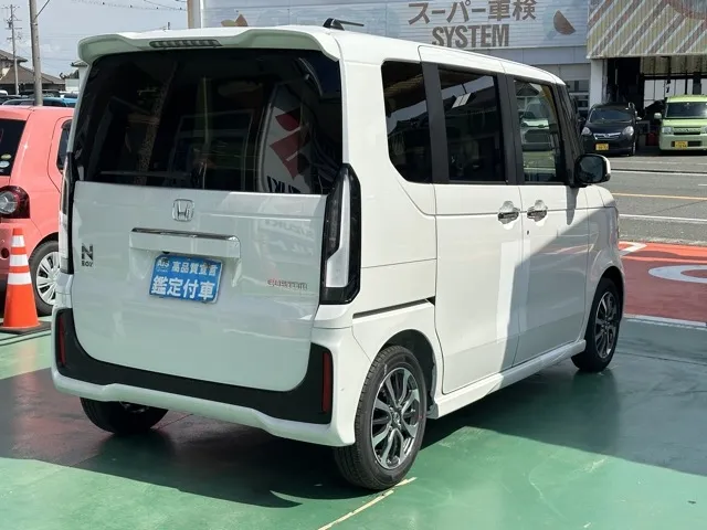 N-BOX(ホンダ)N-BOXカスタム届出済未使用車 11