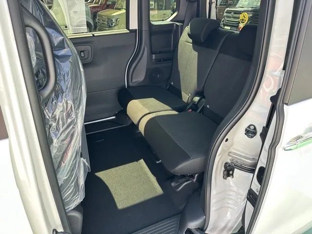 N-BOX(ホンダ)N-BOXカスタム届出済未使用車 4