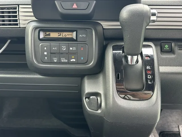 N-VAN(ホンダ)プラススタイルFUN ４ＷＤ ATレンタＵＰ 12
