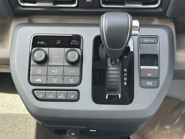 フリード(ホンダ)e：HEV エアー EX ７人乗レンタＵＰ 19