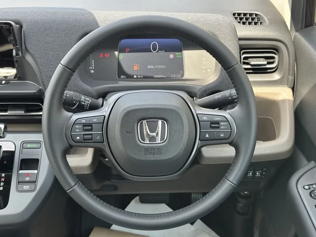フリード(ホンダ)e：HEV エアー EX ７人乗レンタＵＰ 7