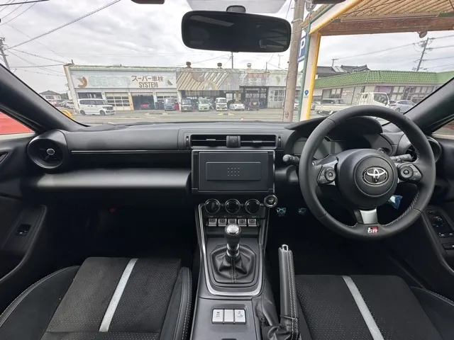 GR86(トヨタ)RZ 6MT登録済未使用車 5