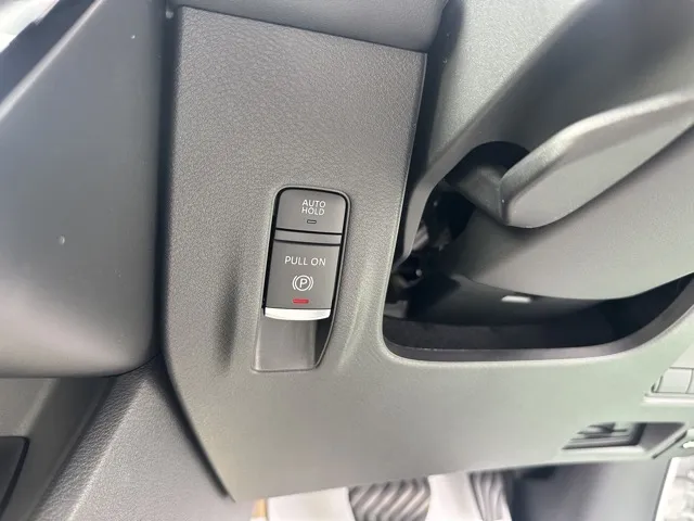 セレナ(ニッサン)eパワー オーテック アラウンドビューモニター 12.3ナビ登録済未使用車 23