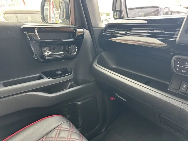 N-BOX(ホンダ)Ｌターボ中古車 24