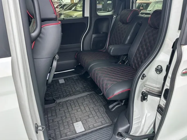 N-BOX(ホンダ)Ｌターボ中古車 4
