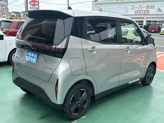 サクラ(ニッサン)X届出済未使用車 9