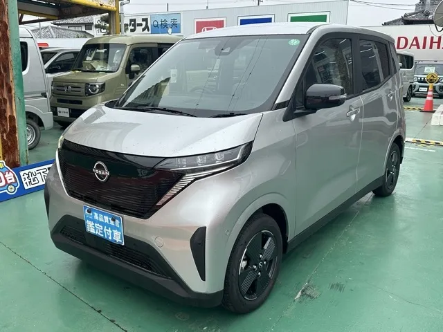 サクラ(ニッサン)X届出済未使用車 1