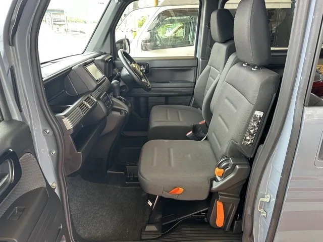 N-VAN(ホンダ)プラススタイルFUNターボ AT中古車 6