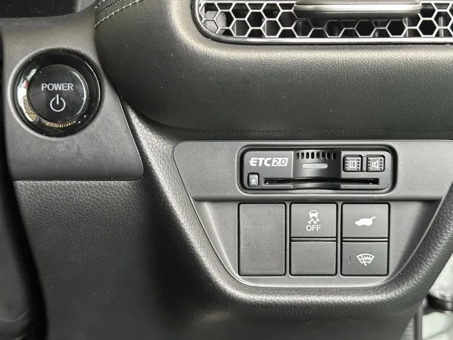 ZR-V(ホンダ)e：HEV Z ４ＷＤ 中古車 16